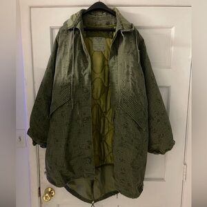 Vintage Military Night Camouflage, Desert Parka with button cold weather Liner.